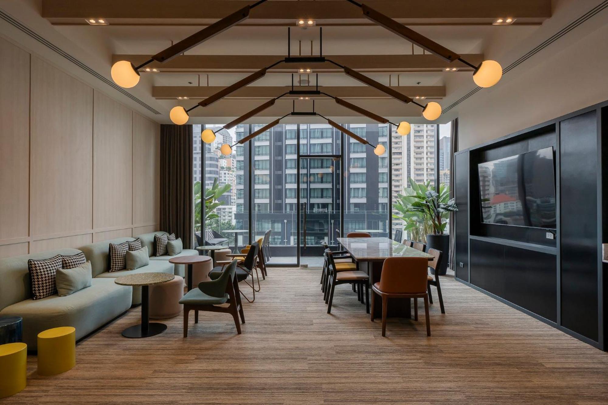 Staybridge Suites Bangkok Sukhumvit By Ihg Екстериор снимка