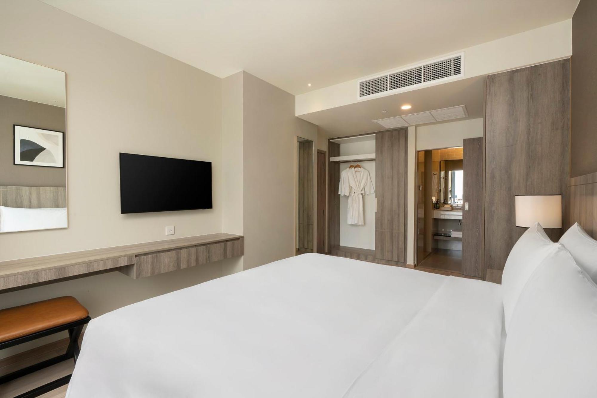 Staybridge Suites Bangkok Sukhumvit By Ihg Екстериор снимка