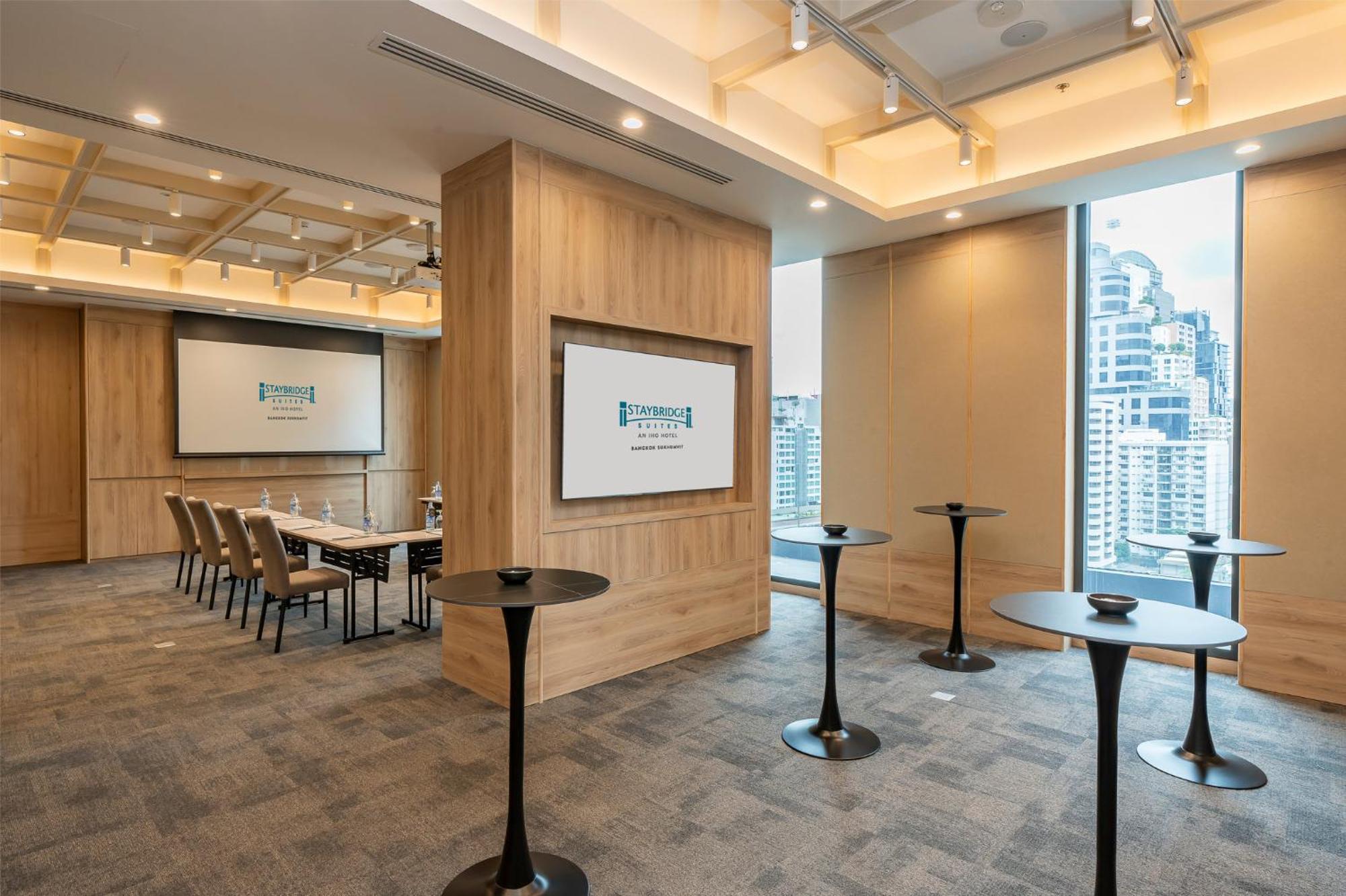 Staybridge Suites Bangkok Sukhumvit By Ihg Екстериор снимка