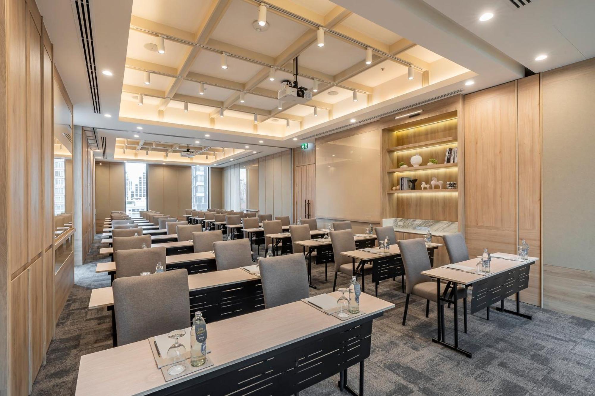 Staybridge Suites Bangkok Sukhumvit By Ihg Екстериор снимка