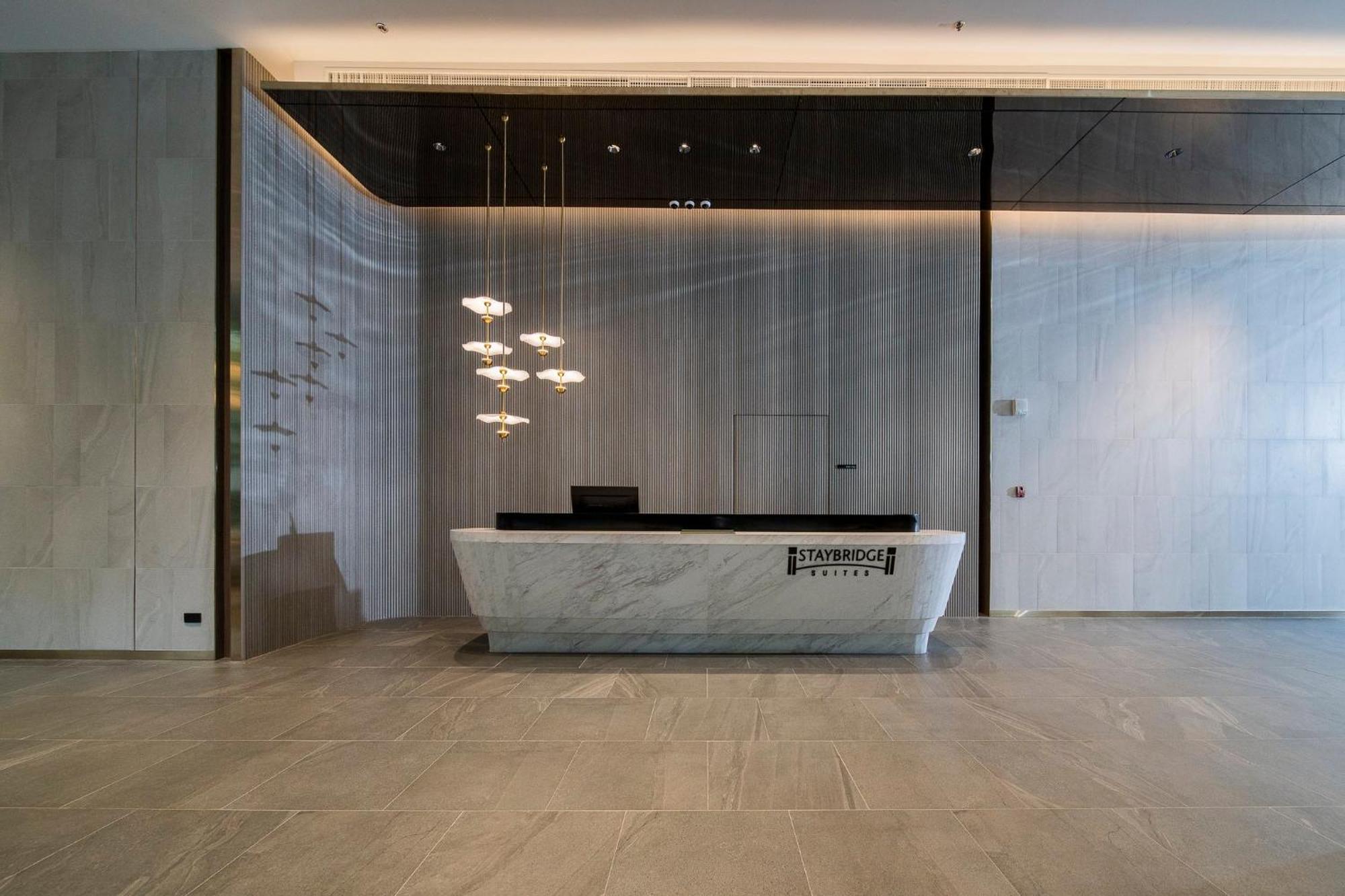 Staybridge Suites Bangkok Sukhumvit By Ihg Екстериор снимка