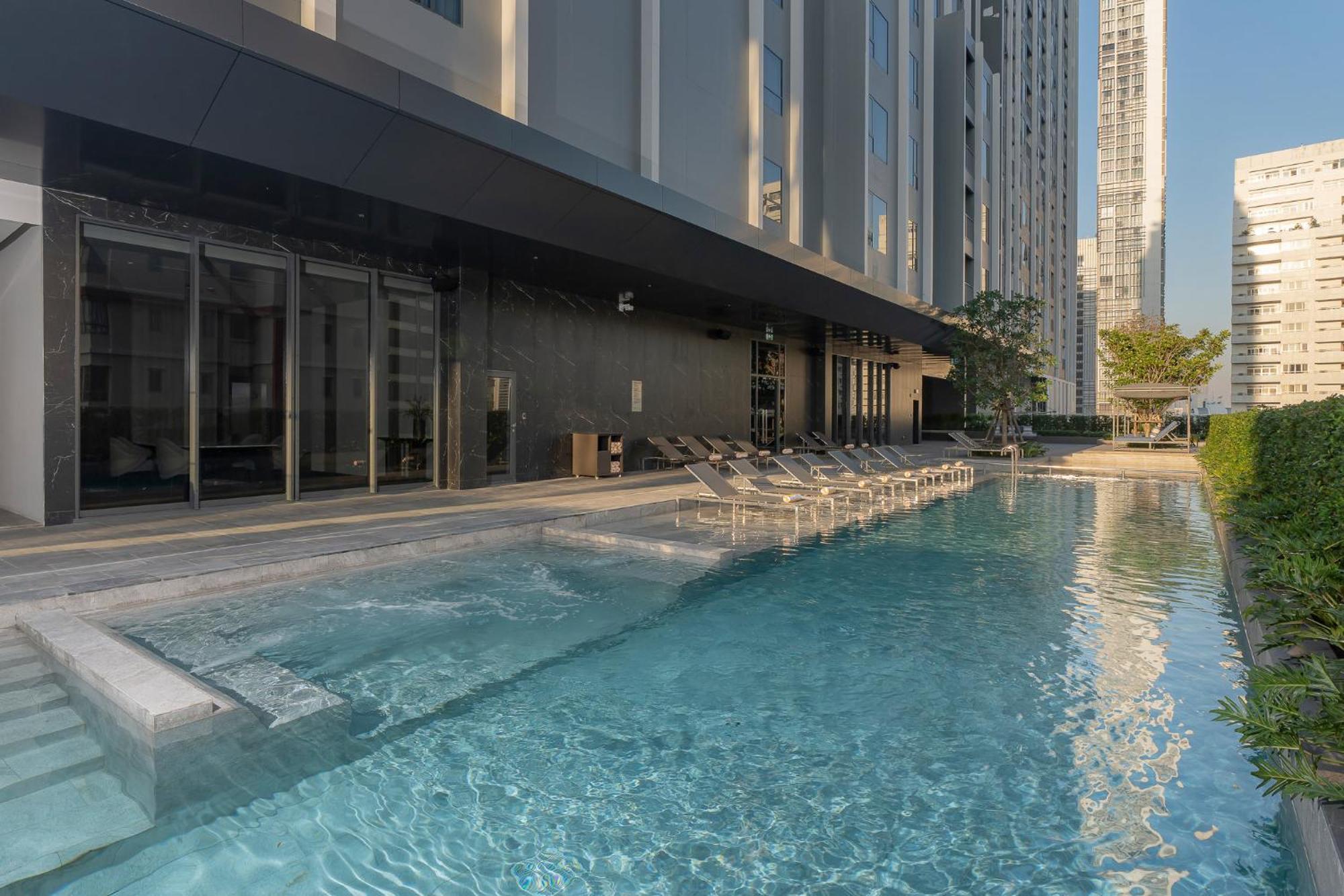 Staybridge Suites Bangkok Sukhumvit By Ihg Екстериор снимка